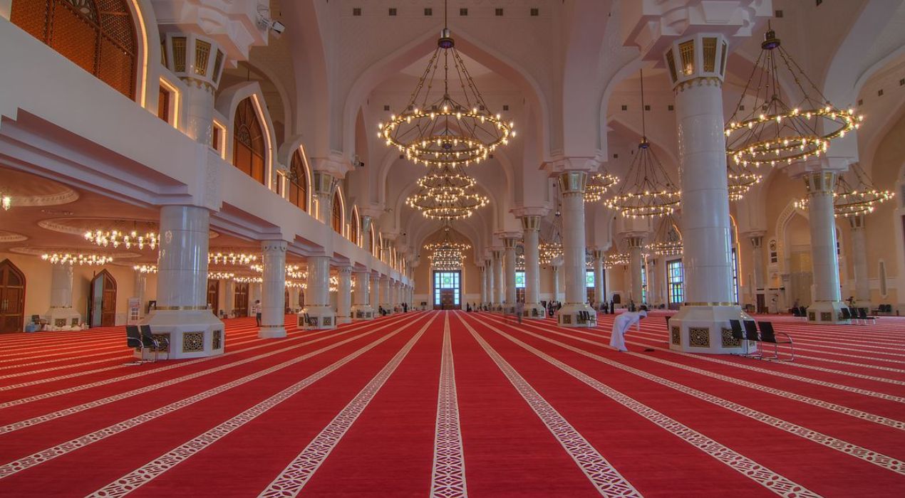 خطوات تنظيف المساجد